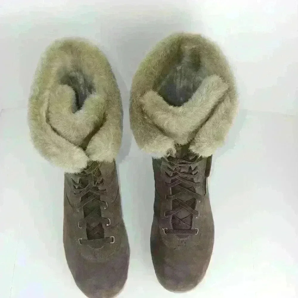 Helly Hansen Eir Lace Up Boots Brown Sz 7.5 W NEW WITHOUT BOX